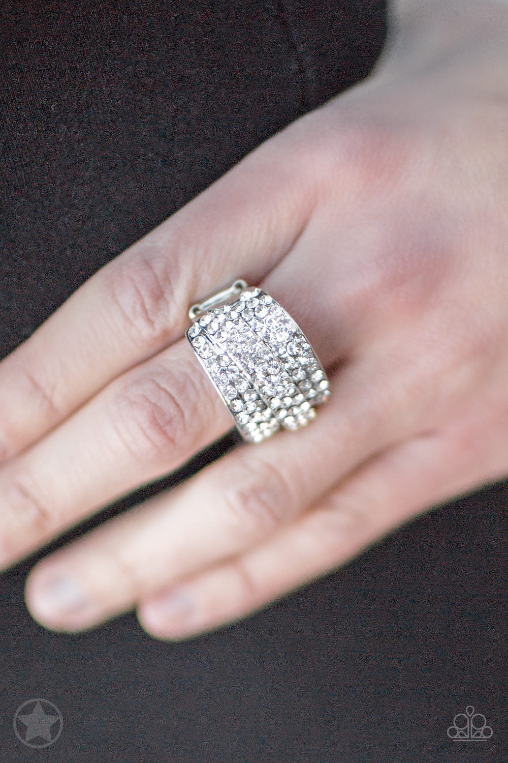 The Millionaires Club - White Paparazzi Ring