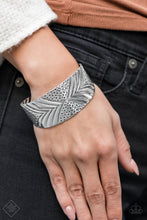 Load image into Gallery viewer, Geo Guru Silver Paparazzi Bracelet
