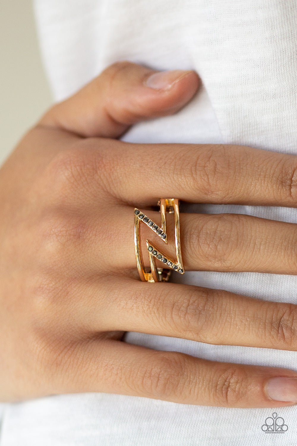 5th Avenue Flash - Gold Paparazzi Ring