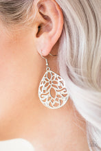 Load image into Gallery viewer, Casually Coachella - White Paparazzi Earring Set
