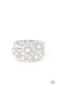 Gatsbys Girl - White Paparazzi Ring