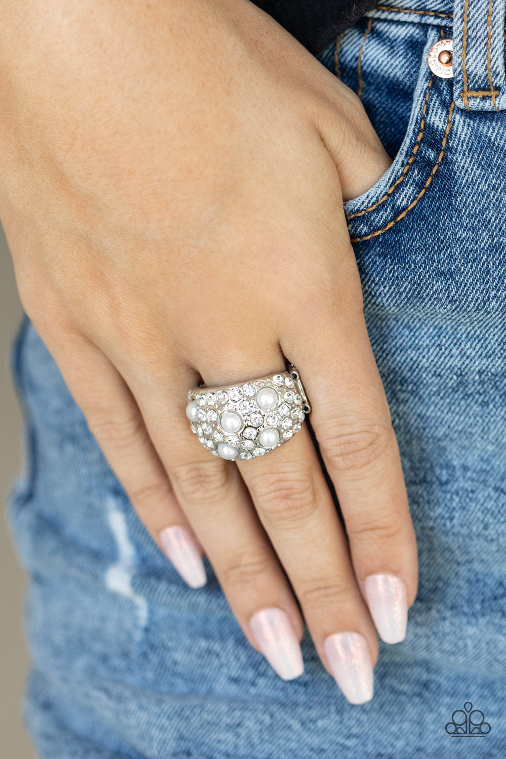 Gatsbys Girl - White Paparazzi Ring