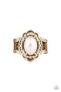 Metro Marina - Brass Paparazzi Ring