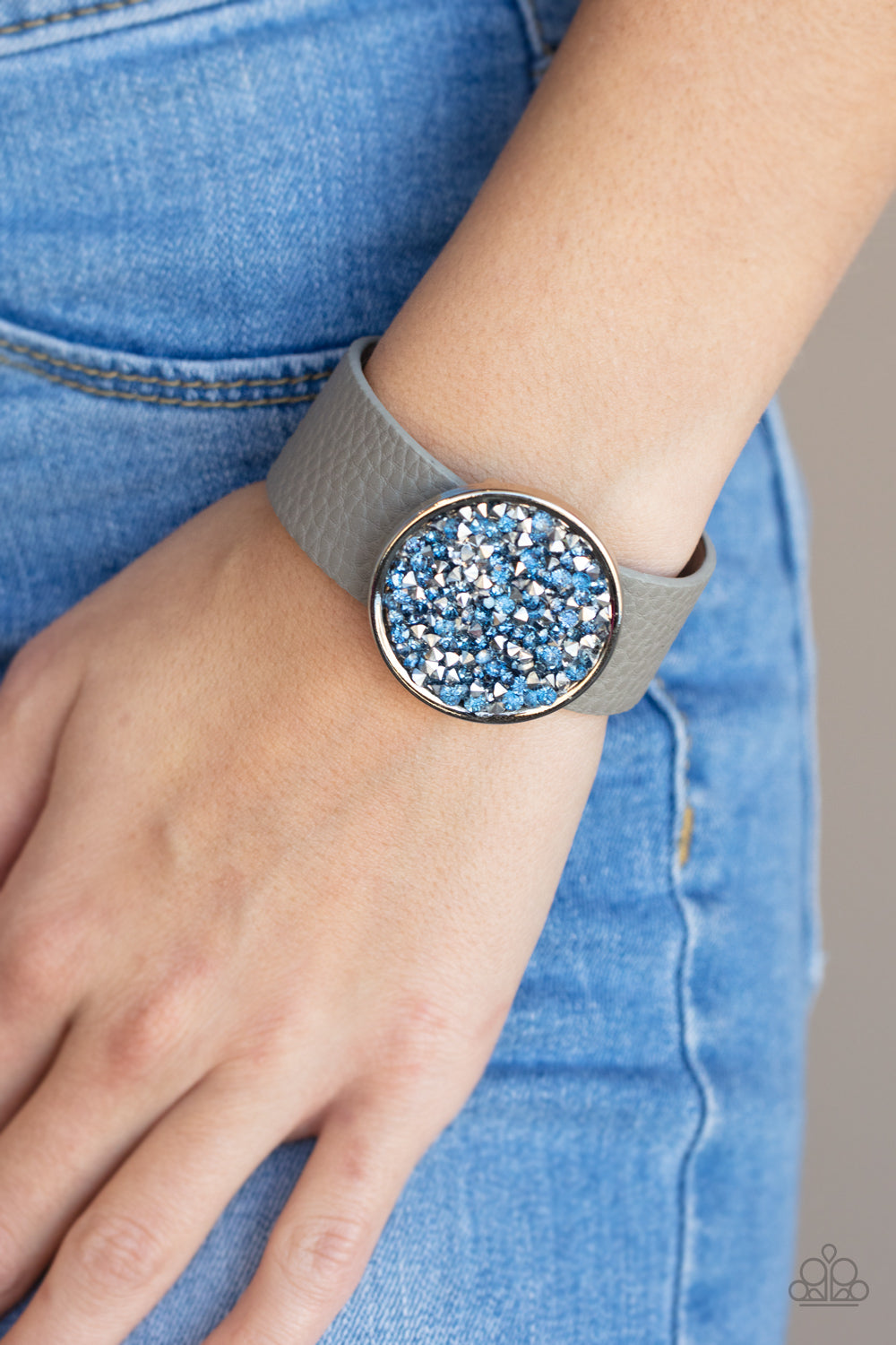 Stellar Escape - Blue Paparazzi Bracelet